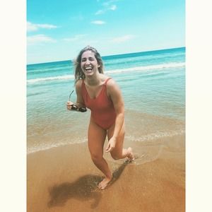 Meet your Posher, Brittney